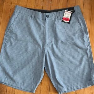 O'Neill size 36 men's short. Great for a golf day. Polyester and viscose